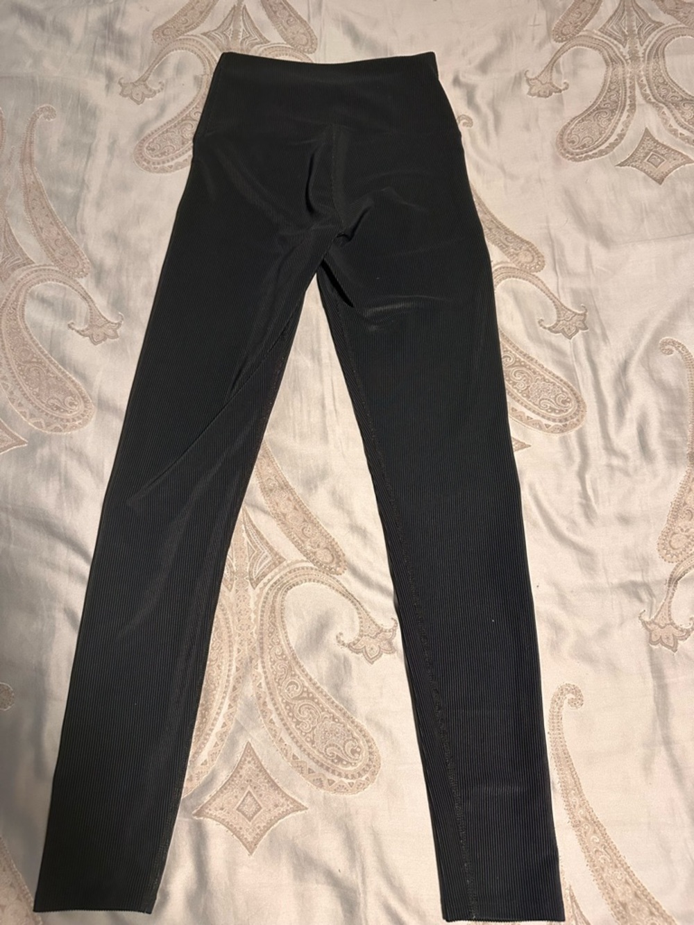 Beach Riot Black Ribbed Active Shorts - Picture 2 of 3